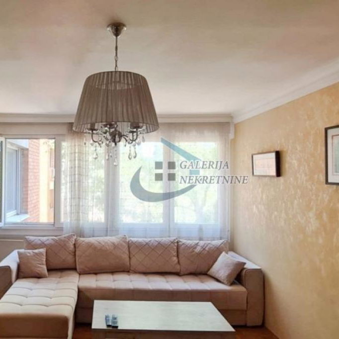 Trosoban stan na prodaju, Farmaceutski Fakultet, Beograd, 75m², 215.000 €