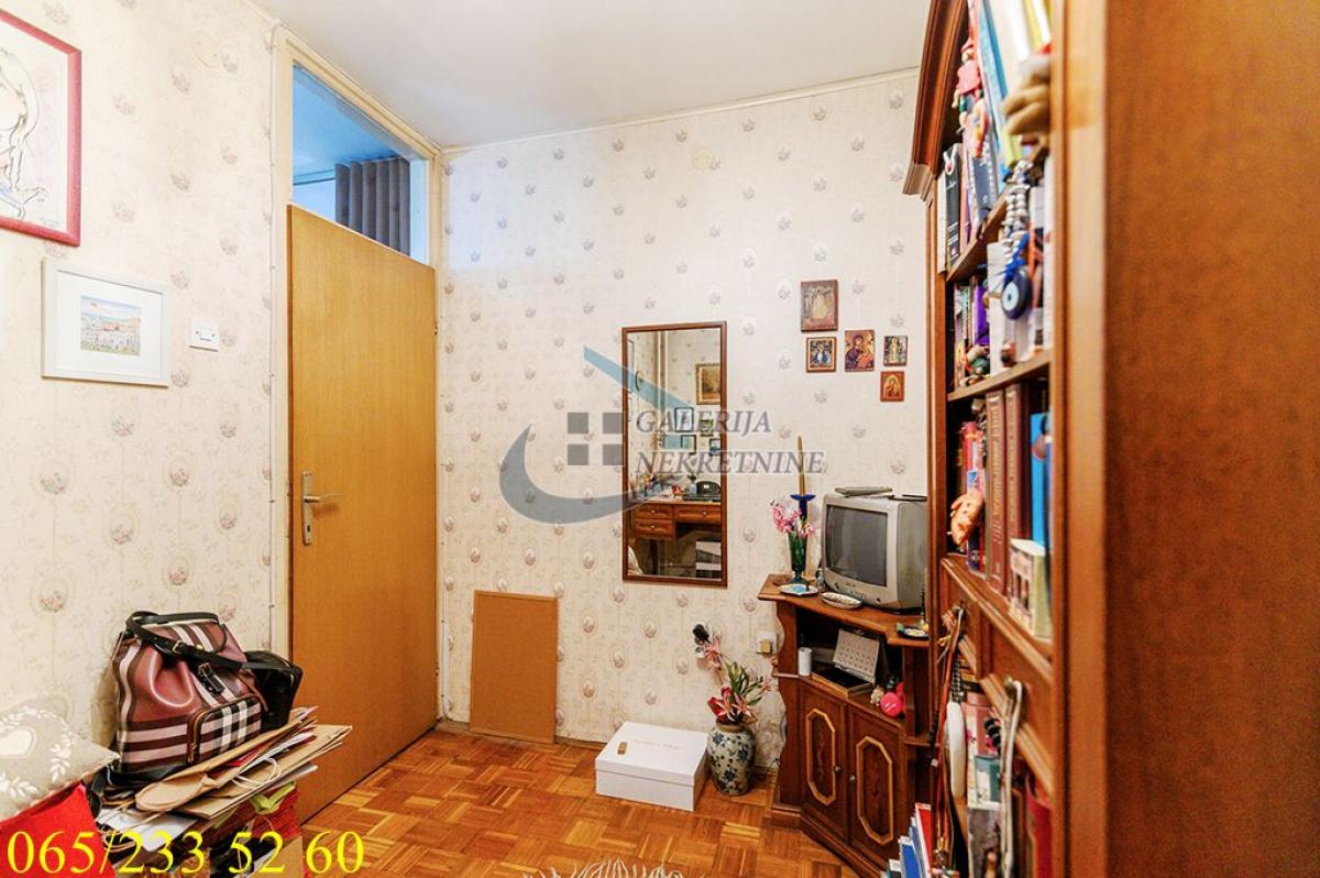 Troiposoban stan na prodaju, Karađorđev Park, Beograd, 73m², 299.000 €