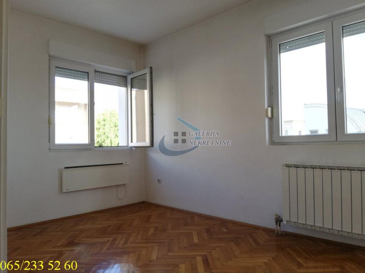 Četvorosoban stan na prodaju, Dedinje, Beograd, 117m², 2. sprat, 468.000 €