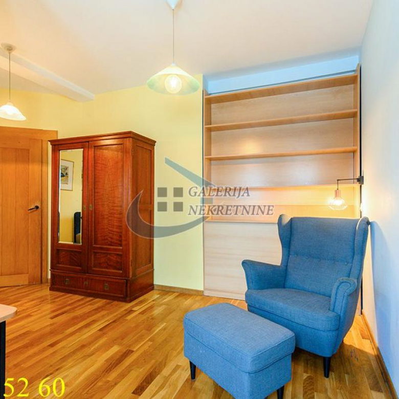 Trosoban stan na prodaju, Atelje 212, Beograd, 78m², 4. sprat, 315.000 €
