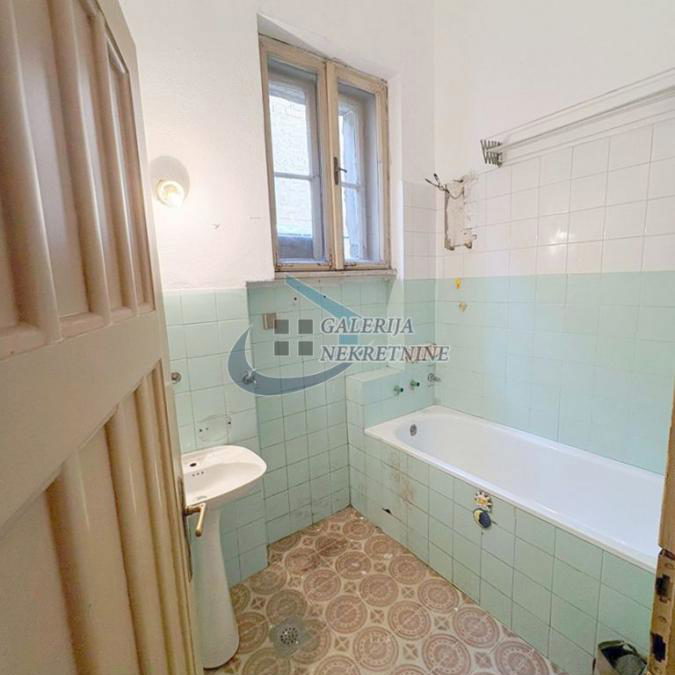 Četvorosoban stan na prodaju, Gundulićev Venac, Beograd, 91m², 359.000 €