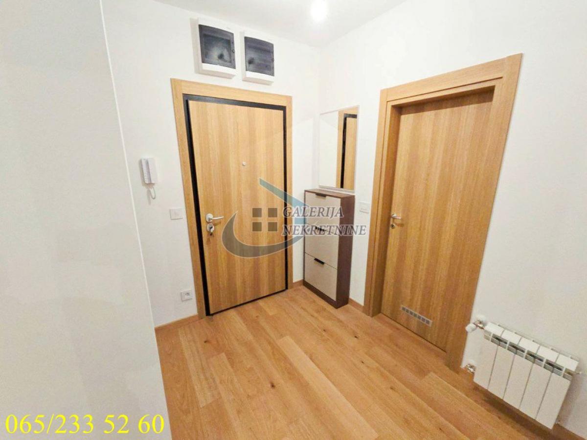 actionimagesite31agencygalerijanekimgrob6gennbv-13 Trosoban stan na prodaju, Kluz, Beograd, 67m², 3. sprat, 240.000 €