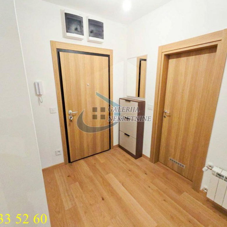 Trosoban stan na prodaju, Kluz, Beograd, 67m², 3. sprat, 240.000 €