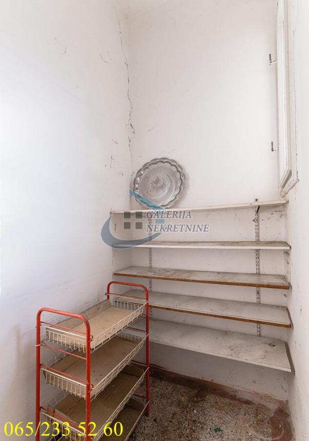 Trosoban stan na prodaju, Studentski Trg, Beograd, 77m², 4. sprat, 377.000 €