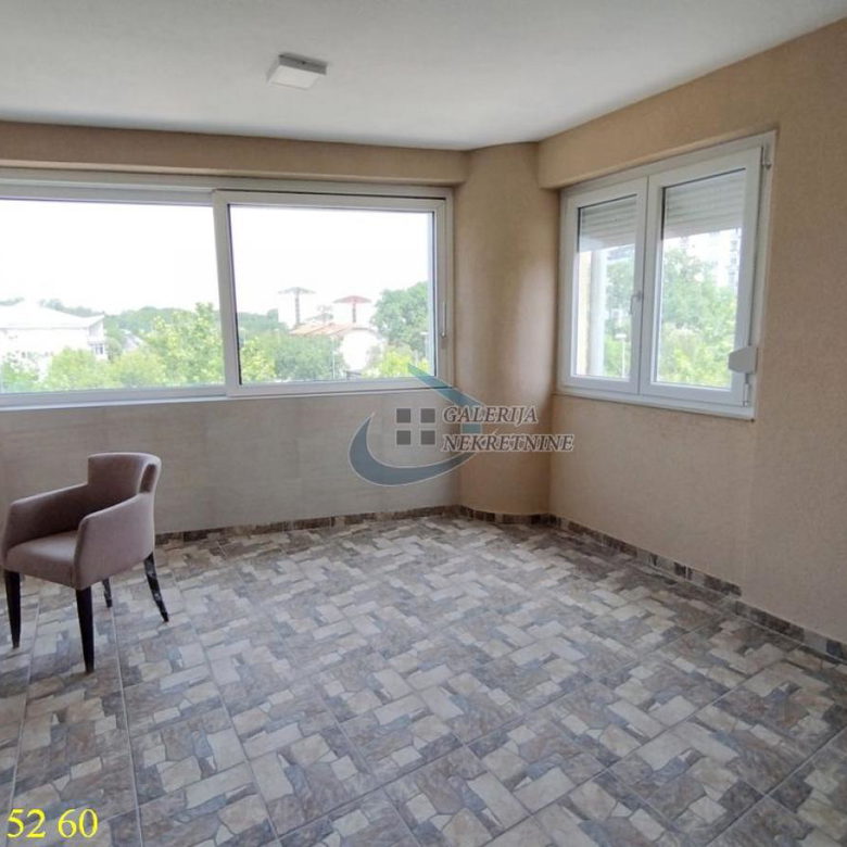 Petosoban stan za izdavanje, Filmski Grad, Beograd, 165m², 1.800 €/mes