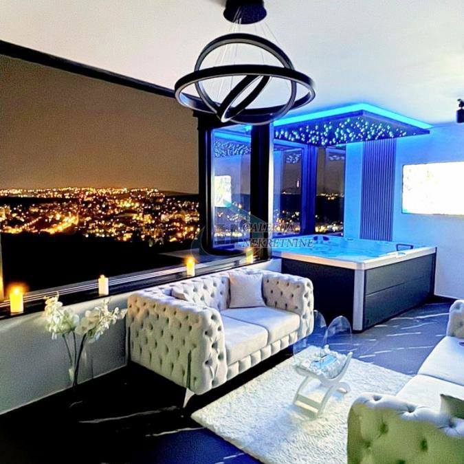 Četvoroiposoban stan na prodaju, Skojevsko Naselje, Beograd, 270m², 580.000 €