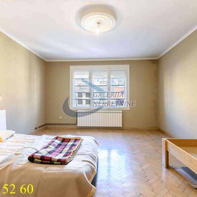 Trosoban stan na prodaju, Zeleni Venac, Beograd, 72m², 225.000 €
