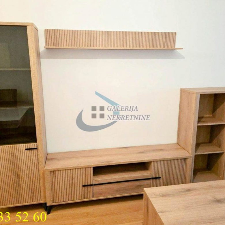 Trosoban stan na prodaju, Kluz, Beograd, 67m², 3. sprat, 240.000 €