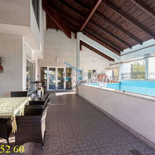 Petosoban stan na prodaju, FON, Beograd, 375m², 980.000 €