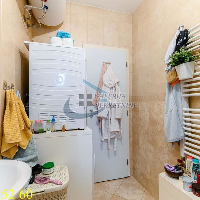 Trosoban stan na prodaju, Učiteljsko Naselje, Beograd, 58m², 199.000 €
