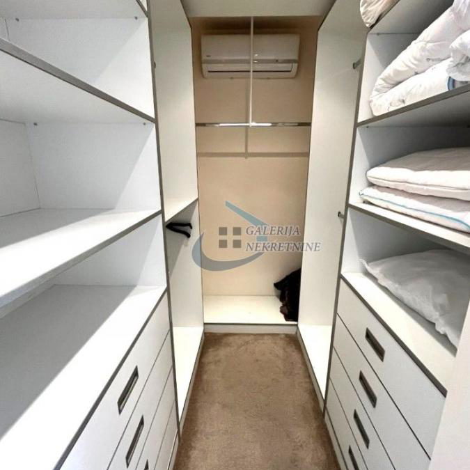 Trosoban stan na prodaju, Blok 67 – Belville, Beograd, 106m², 380.000 €