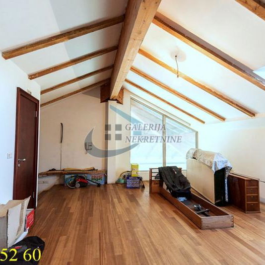 Petosoban stan na prodaju, FON, Beograd, 375m², 980.000 €
