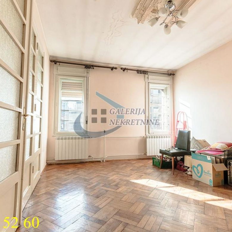 Trosoban stan na prodaju, Studentski Trg, Beograd, 77m², 4. sprat, 377.000 €