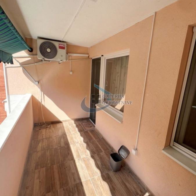 Trosoban stan na prodaju, Farmaceutski Fakultet, Beograd, 75m², 215.000 €