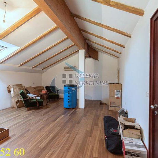 Petosoban stan na prodaju, FON, Beograd, 375m², 980.000 €