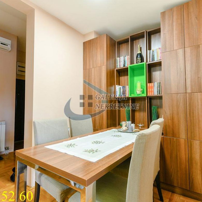 Trosoban stan na prodaju, Učiteljsko Naselje, Beograd, 58m², 199.000 €
