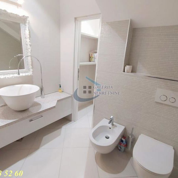 Višesoban stan na prodaju, Dedinje, Beograd, 369m², 1.050.000 €