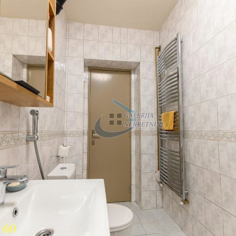 Četvorosoban stan na prodaju, Gradska Bolnica, Beograd, 104m², 3. sprat, 348.000 €