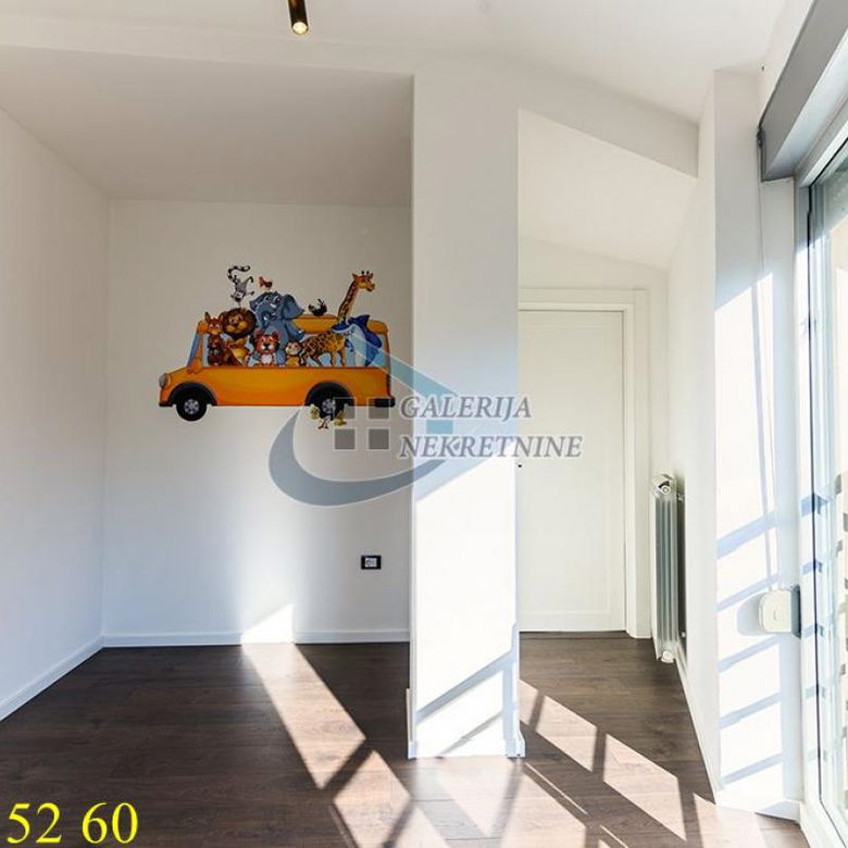 Petosoban stan za izdavanje, Banovo Brdo, Beograd, 195m², 2.500 €/mes