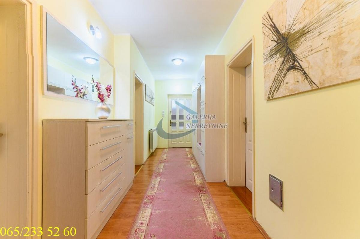 Kuća na prodaju, Borča, Beograd, 247m², 470.000 €