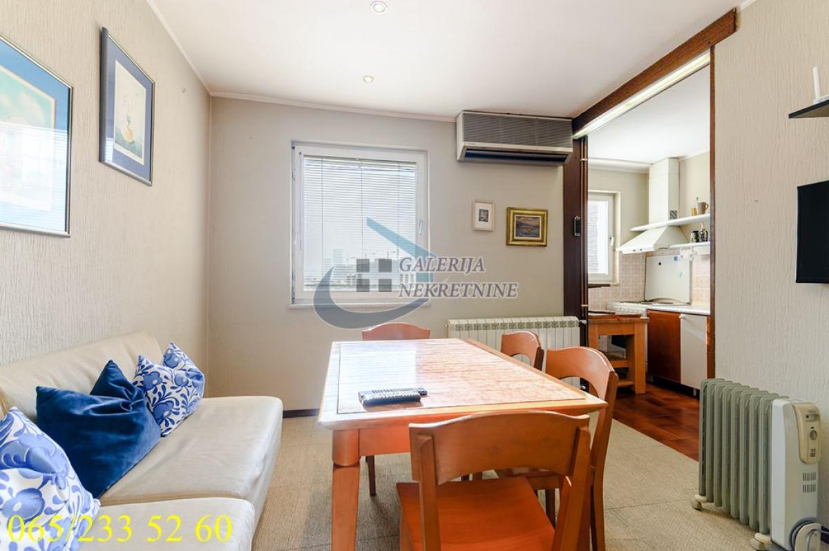 Trosoban stan na prodaju, Zeleni Venac, Beograd, 72m², 225.000 €