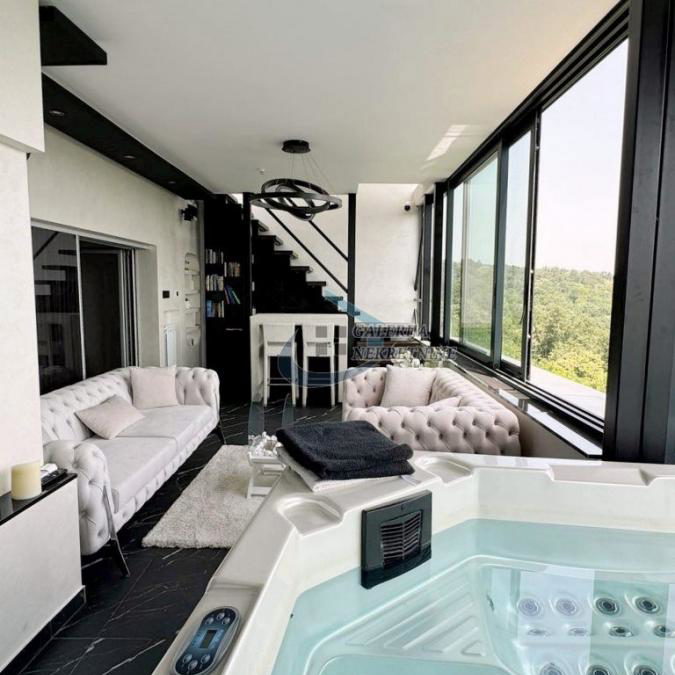 Četvoroiposoban stan na prodaju, Skojevsko Naselje, Beograd, 270m², 580.000 €