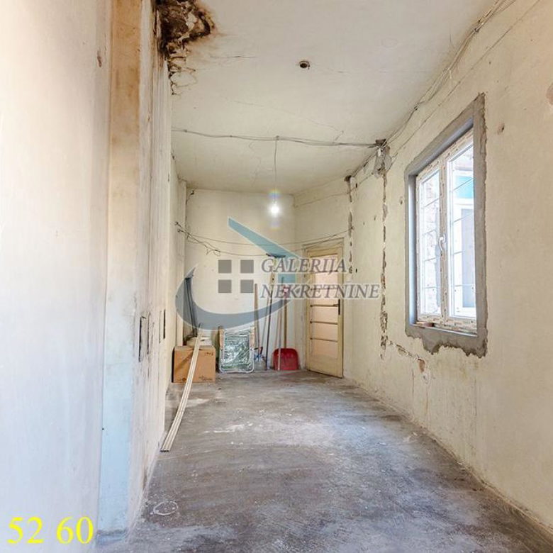 Trosoban stan na prodaju, Studentski Trg, Beograd, 77m², 4. sprat, 377.000 €