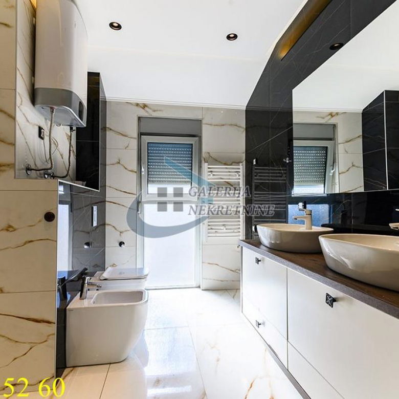 Petosoban stan za izdavanje, Banovo Brdo, Beograd, 195m², 2.500 €/mes