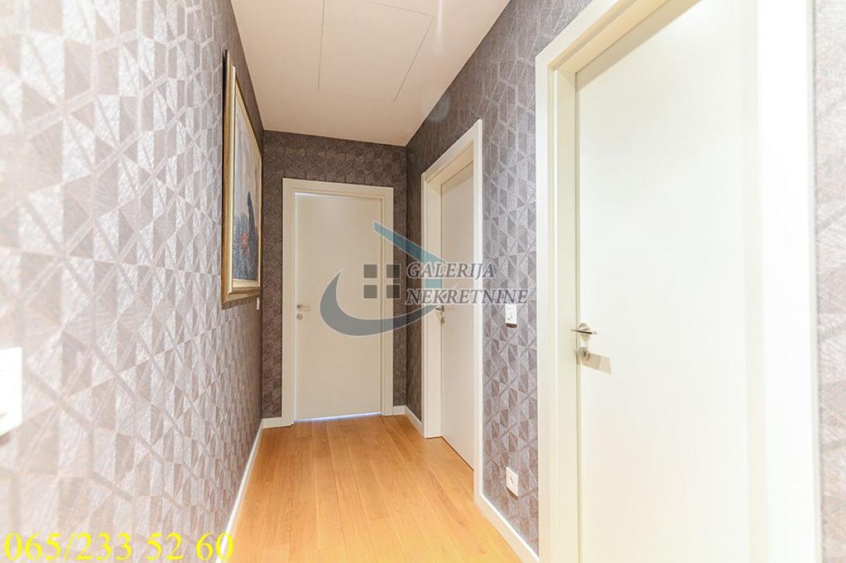 Trosoban stan na prodaju, Blok 65, Beograd, 95m², 530.000 €