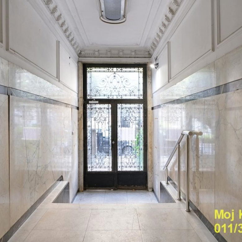 Trosoban stan na prodaju, Krunska, Beograd, 76m², 385.000 €