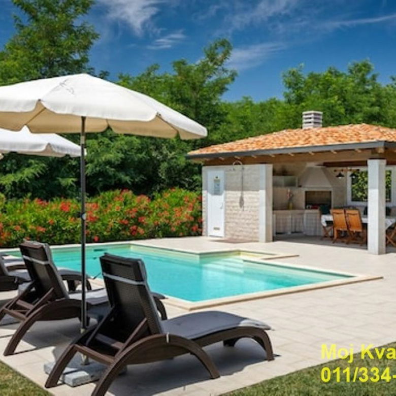 Kuća na prodaju, Kaštel, Buje, 186m², 720.000 €