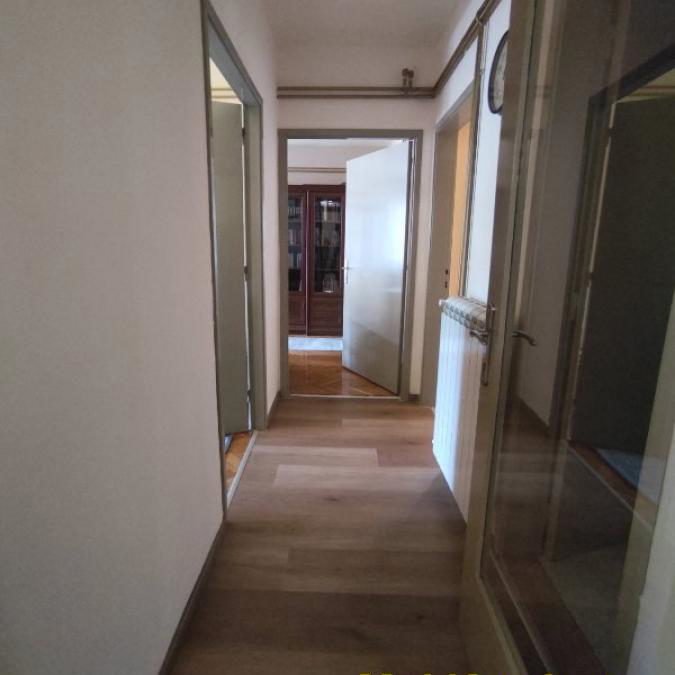 Četvorosoban stan na prodaju, Gradska Bolnica, Beograd, 104m², 3. sprat, 348.000 €