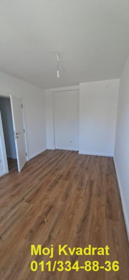 Četvorosoban stan na prodaju, Sremčica, Beograd, 94m², 165.000 €