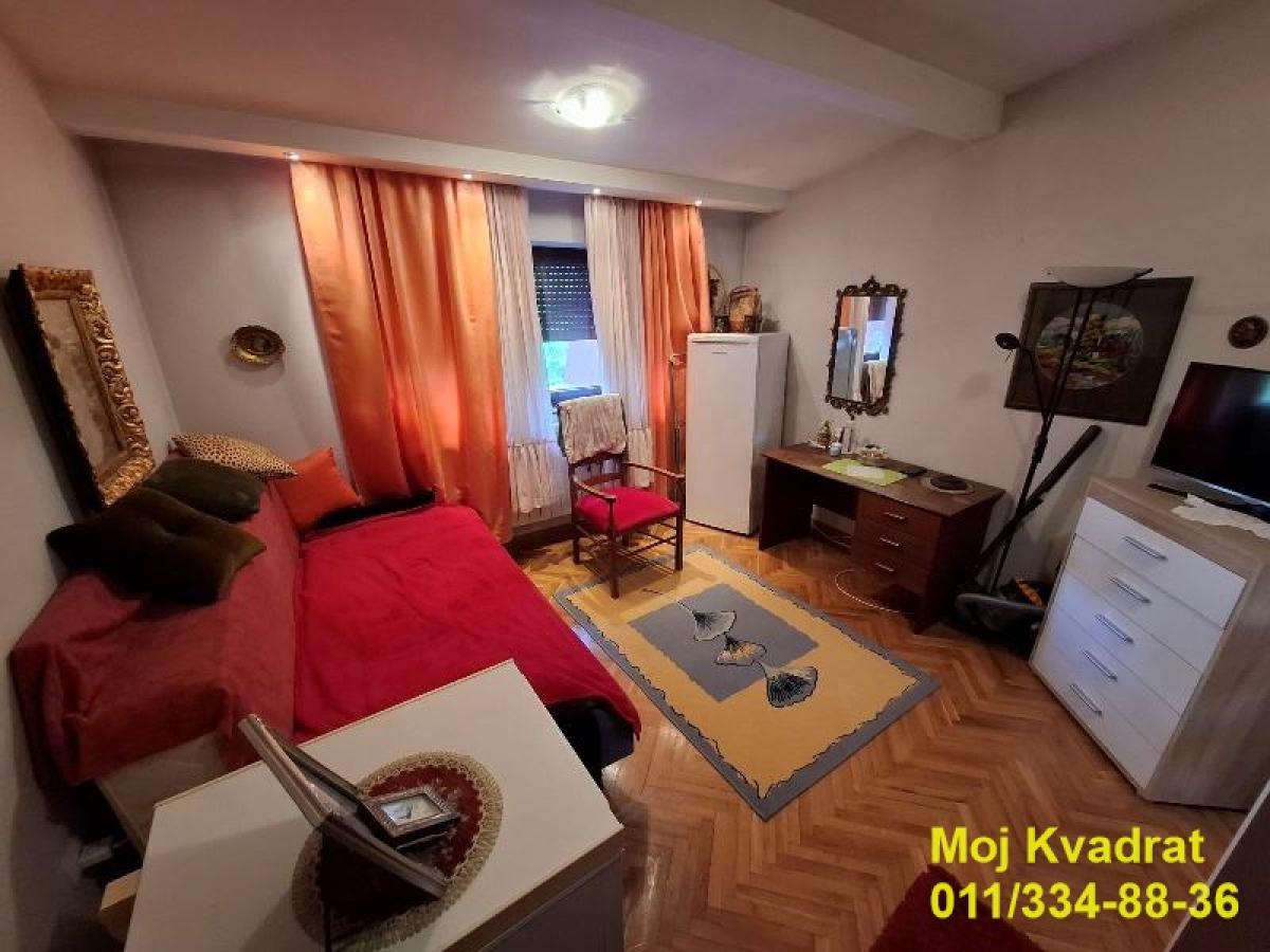 Četvoroiposoban stan na prodaju, Banovo Brdo, Beograd, 103m², 279.000 €