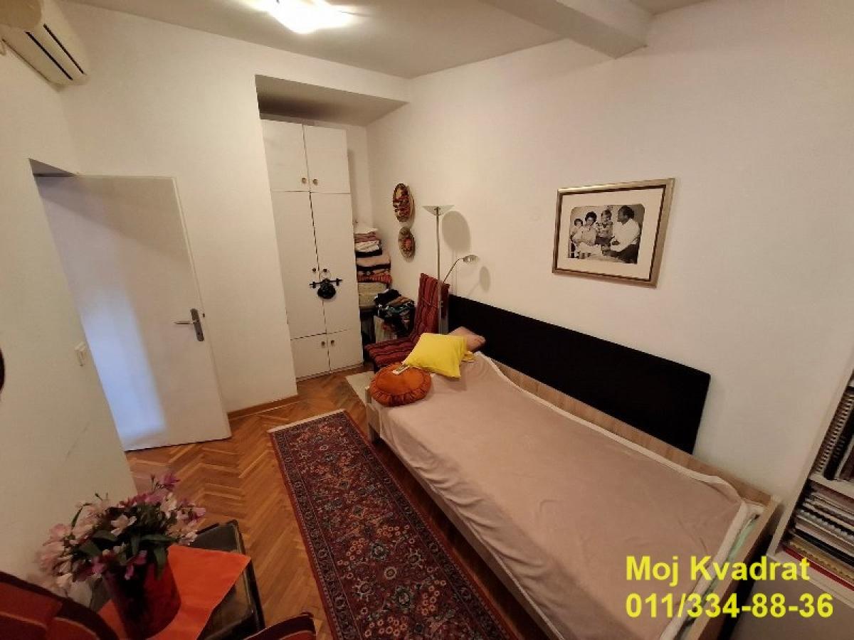 Četvoroiposoban stan na prodaju, Banovo Brdo, Beograd, 103m², 279.000 €