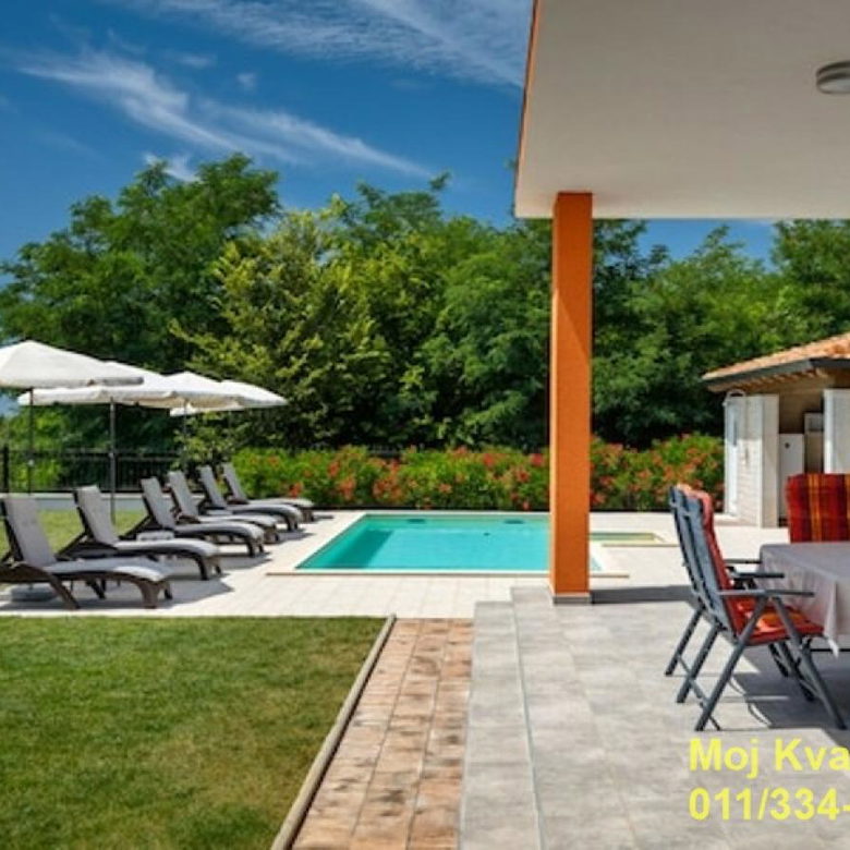 Kuća na prodaju, Kaštel, Buje, 186m², 720.000 €