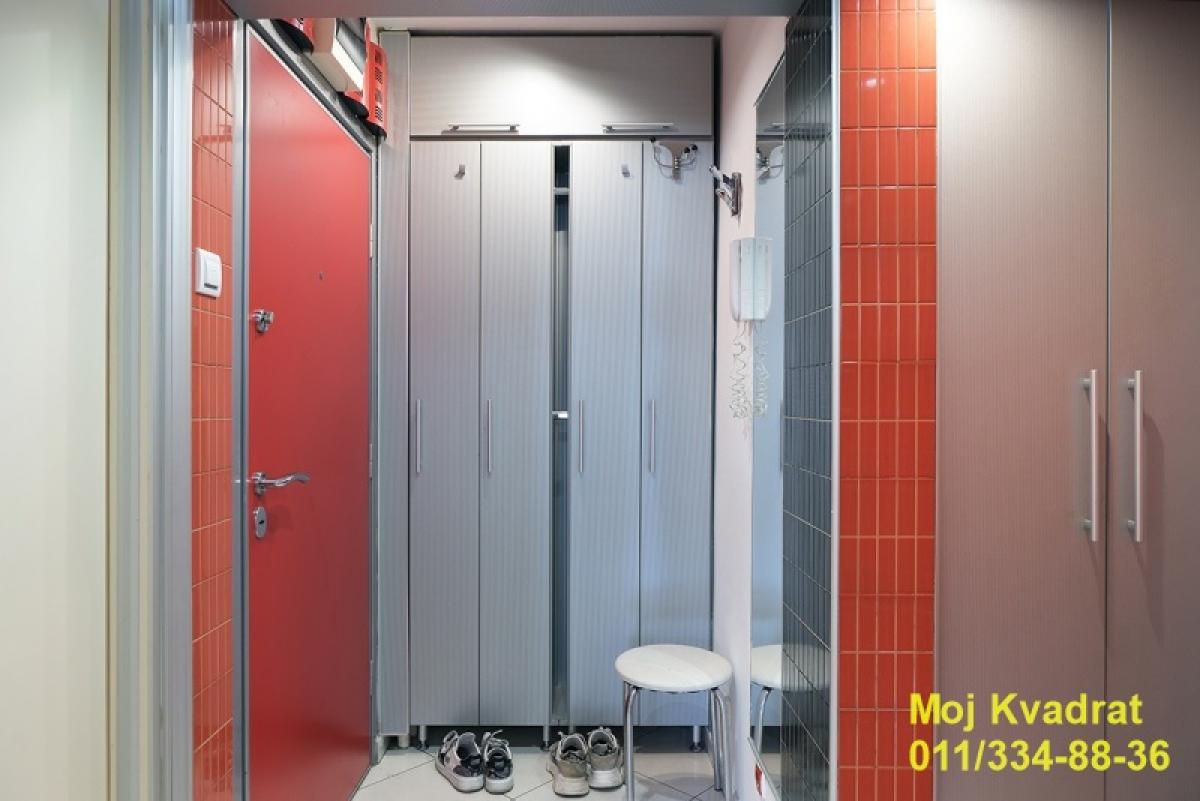 Četvorosoban stan na prodaju, Denkova Bašta, Beograd, 99m², 380.000 €