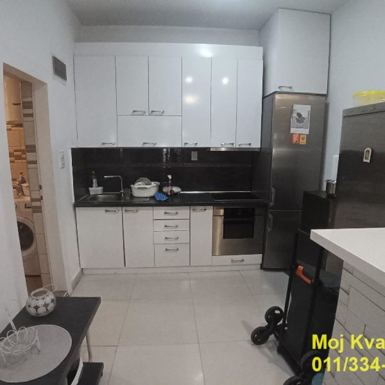 Trosoban stan na prodaju, Blok 62, Beograd, 98m², 295.000 €