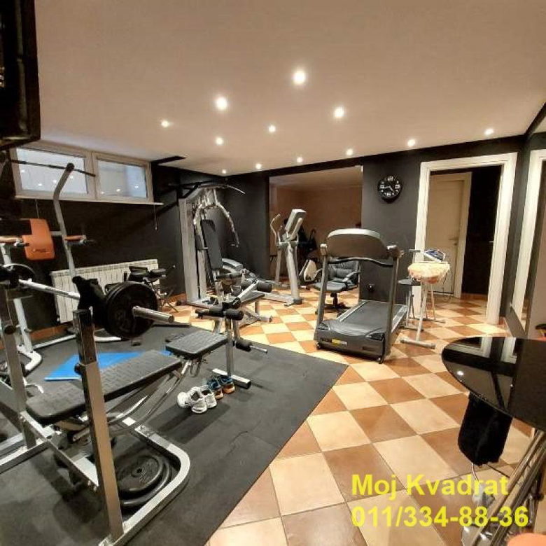 Kuća na prodaju, Banovo Brdo, Beograd, 400m², 1.300.000 €