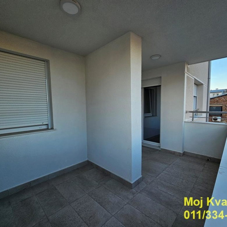Četvorosoban stan na prodaju, Vukov Spomenik, Beograd, 110m², 415.800 €