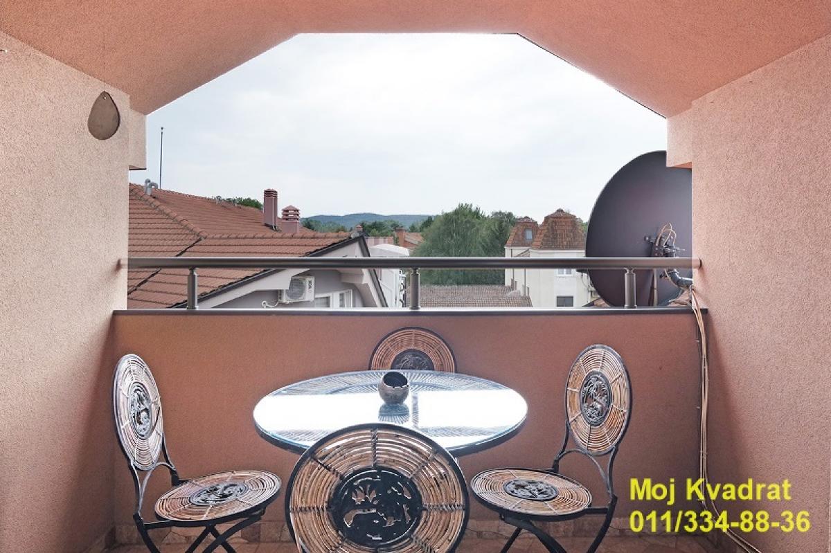 Trosoban stan na prodaju, Veliko Gradište, 75m², 75.600 €