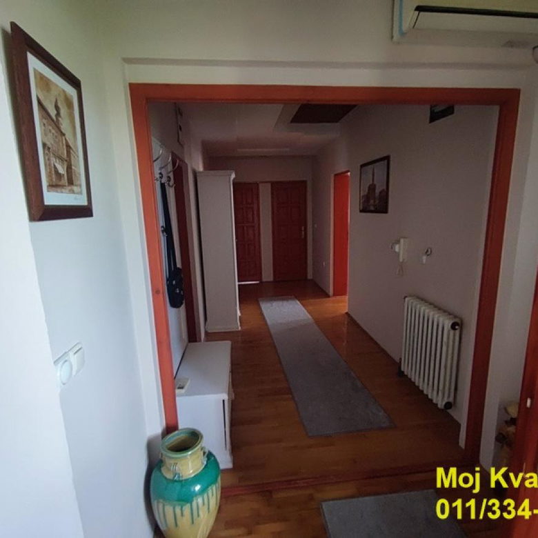 Kuća na prodaju, Višnjička Banja, Beograd, 204m², 300.000 €