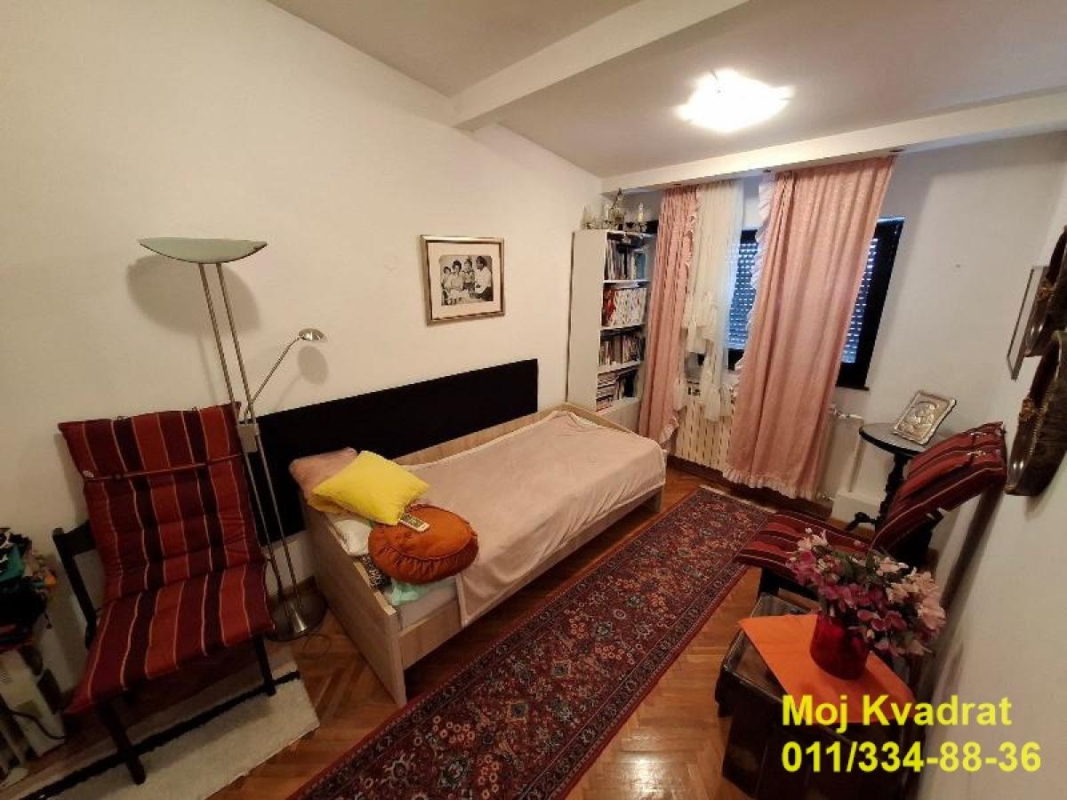 Četvoroiposoban stan na prodaju, Banovo Brdo, Beograd, 103m², 279.000 €
