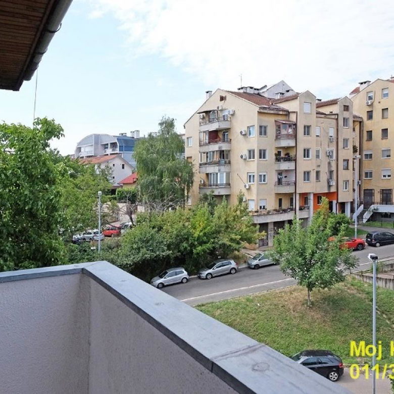Trosoban stan na prodaju, Karaburma, Beograd, 68m², 153.000 €