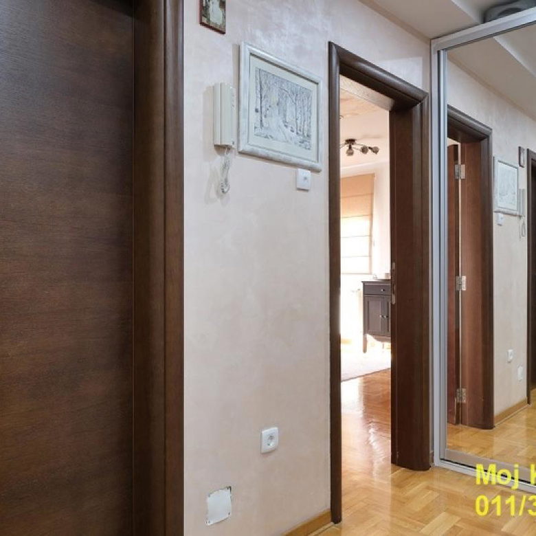 Trosoban stan na prodaju, Filmski Grad, Beograd, 61m², 187.000 €