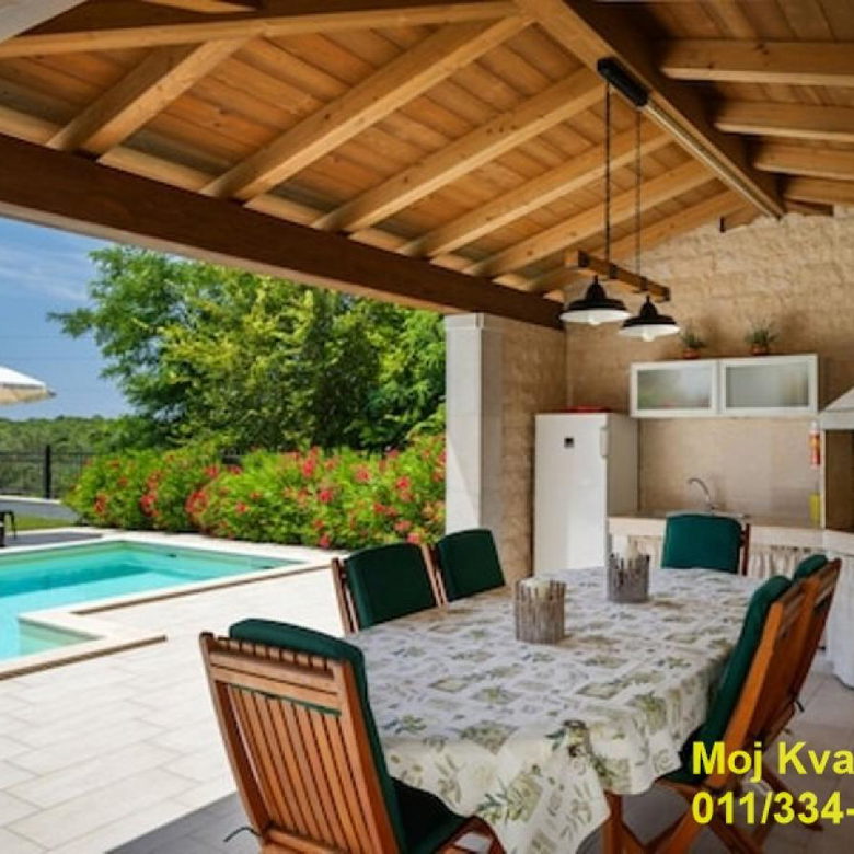 Kuća na prodaju, Kaštel, Buje, 186m², 720.000 €