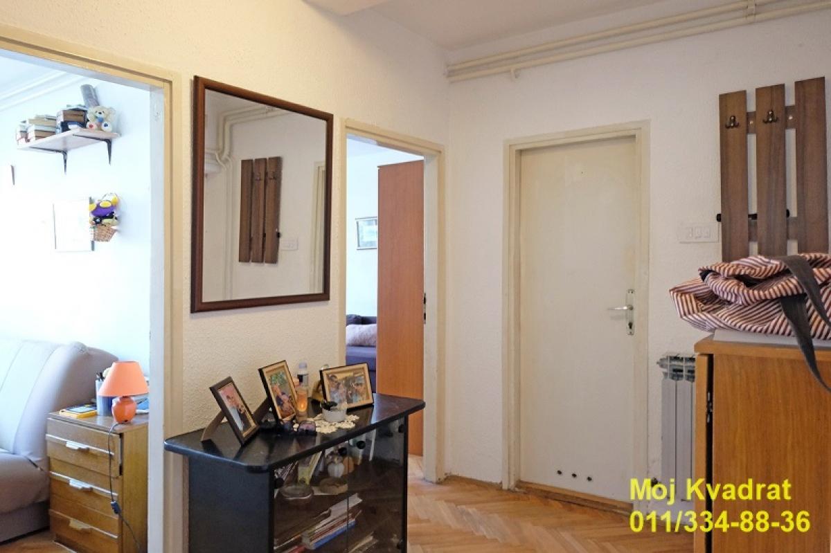 Trosoban stan na prodaju, Karaburma, Beograd, 68m², 153.000 €