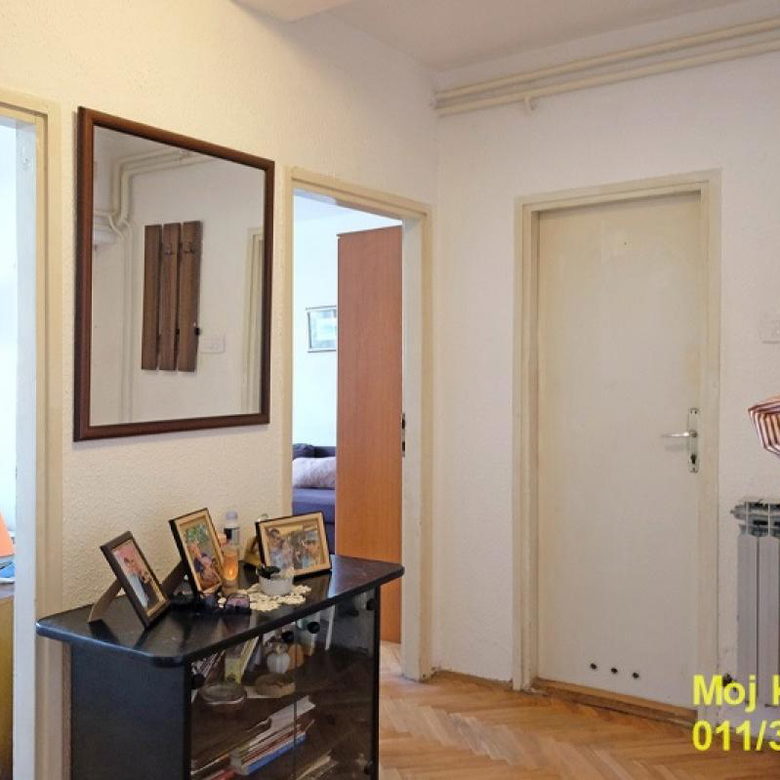 Trosoban stan na prodaju, Karaburma, Beograd, 68m², 153.000 €