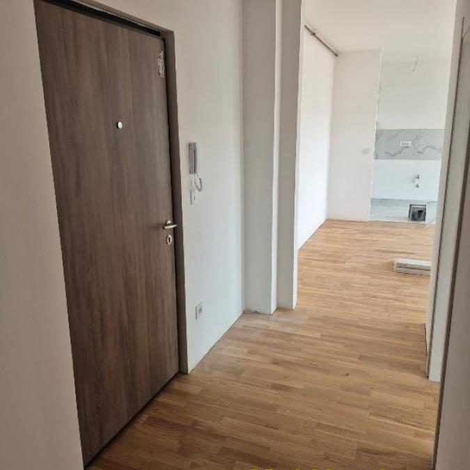 Trosoban stan na prodaju, Centar, Stara Pazova, 71m², 117.000 €