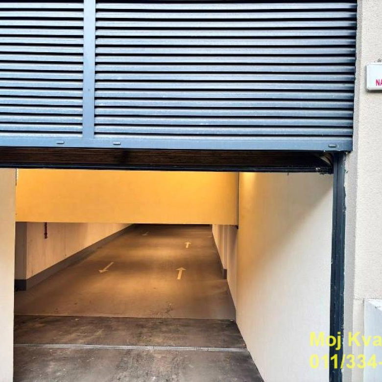 Dvoiposoban stan na prodaju, Banovo Brdo, Beograd, 54m², 214.900 €